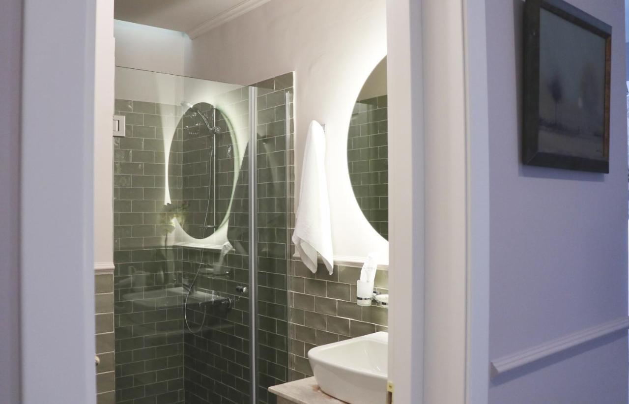 Omart Hotel - Gallery Tbilisi Bagian luar foto